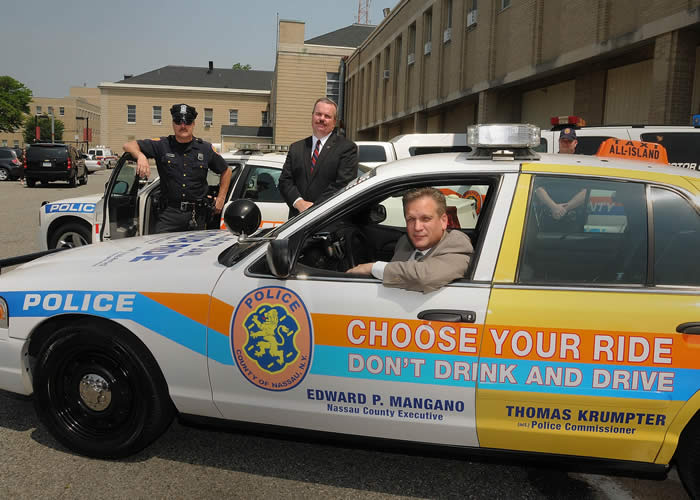 Mangano announces stop DWI and Free taxi rides to save lives during holiday season
