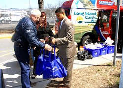 Legislator Solages Joined Long Island Cares, Inc., Veterans Advocates, & Volunteers to Distribute Easter Meals to Nassau Veterans