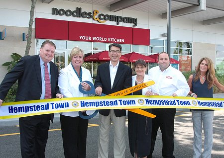 Local Officials Join Noodles & Company Ribbon Cutting Ceremony