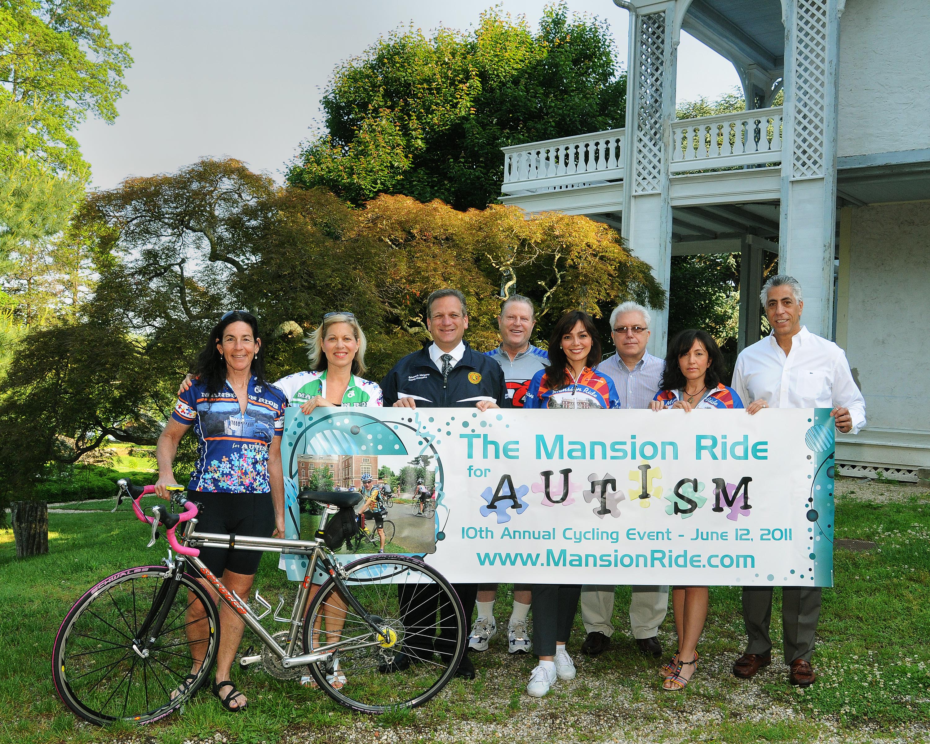Mangano teams up with mansion ride for autism