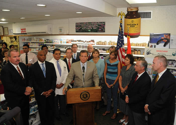 Mangano joined by law enforcement and substance abuse professionsaLS TO bring attentiont oa larming trend of prescription drug abuse