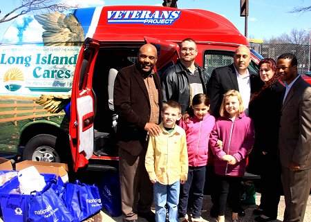 Legislator Solages Joined Long Island Cares, Inc., Veterans Advocates, & Volunteers to Distribute Easter Meals to Nassau Veterans