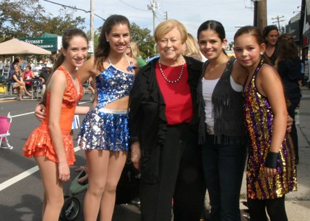 Legislator Jacobs and four young ladies from the North Shore Performing Arts Center