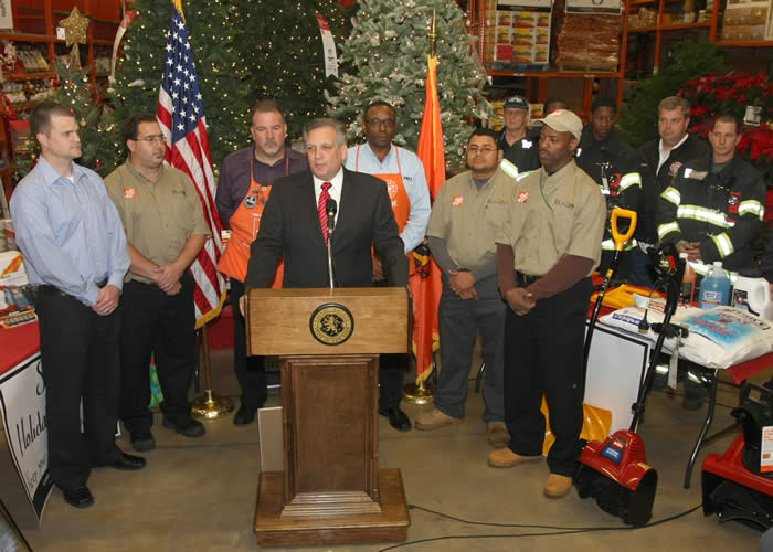 Mangano offers Christmas tree safety tips 